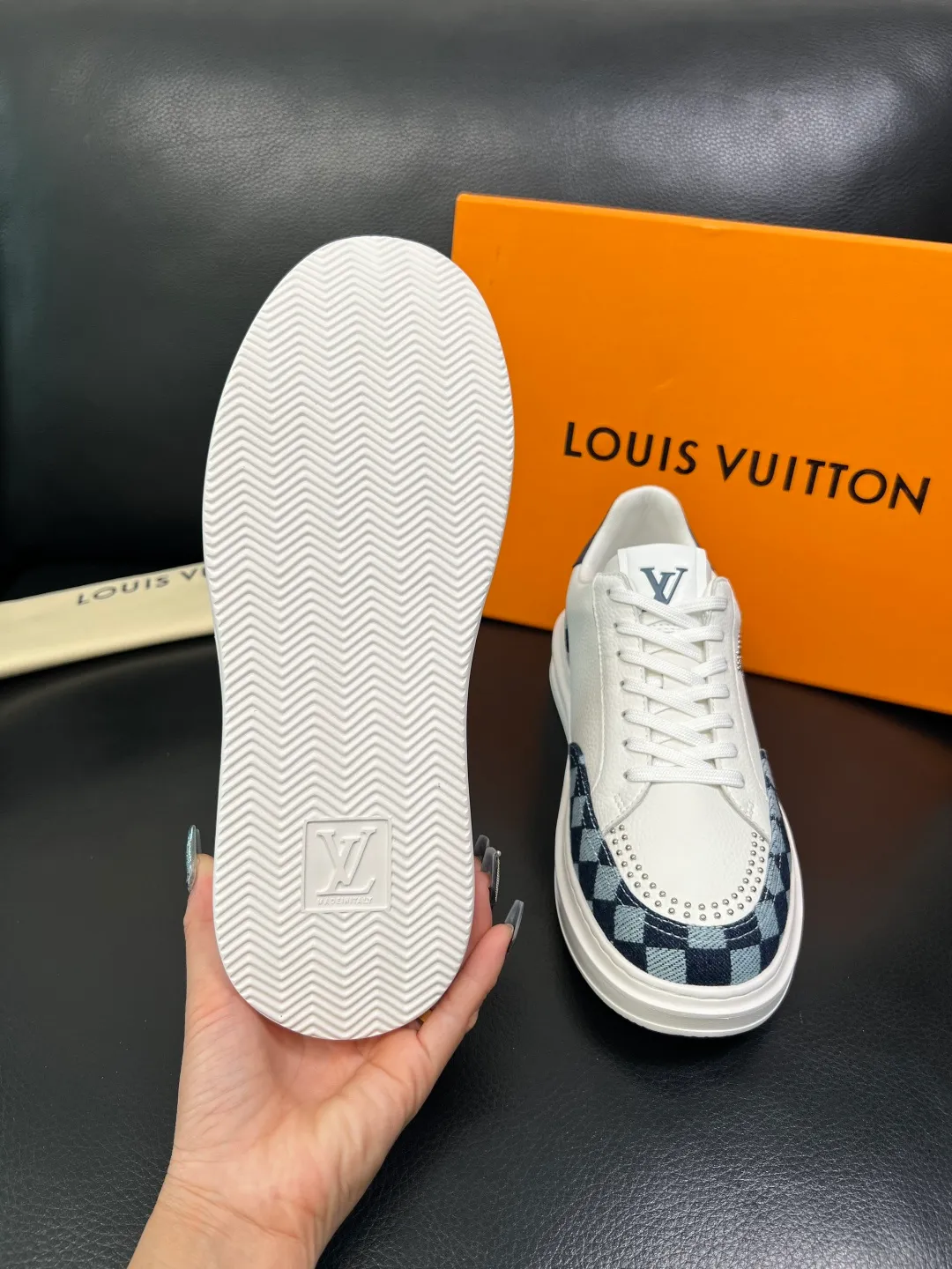 Men's shoes 💰740 Lv high quality top crafts Louis Vuitton, sports sneakers counter synchronization, uppers imported from Italy, high quality splicing colorful complex crafts, imported cowhide lining soft and comfortable, soles: original soles specially provided by the original factory, T men's shoes 💰U exclusive movable molded soles super comfortable, original factory single goods, code number 38-44 (customized 45)